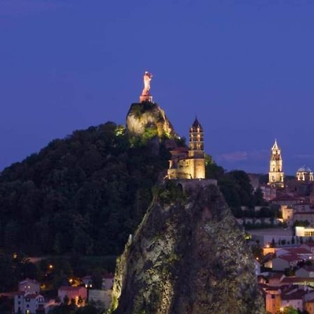 Bel Appartement Au Coeur Du Puy En Velay Le Puy-en-Velay Esterno foto